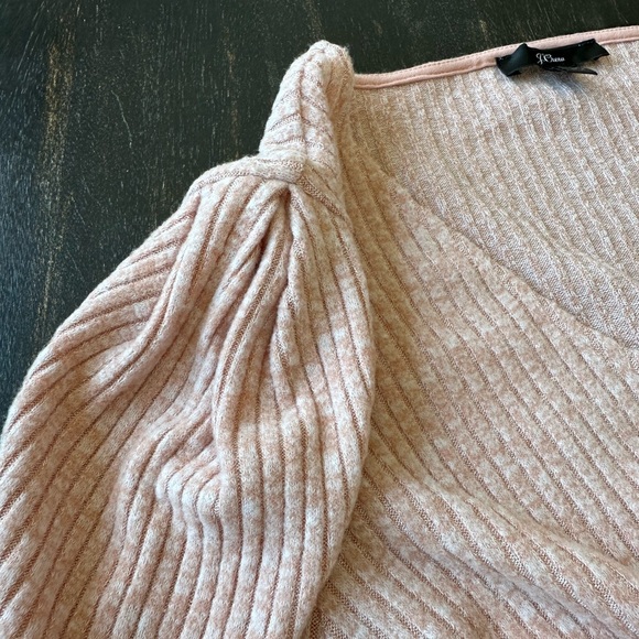 J. Crew Puff Sleeve Soft Ribbed V-neck
Sweater Top. Size Large - Picture 6 of 9